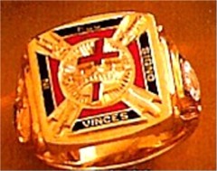 Wefferling Berry Knights Templar Ring 14K Gold, Solid Back #1524